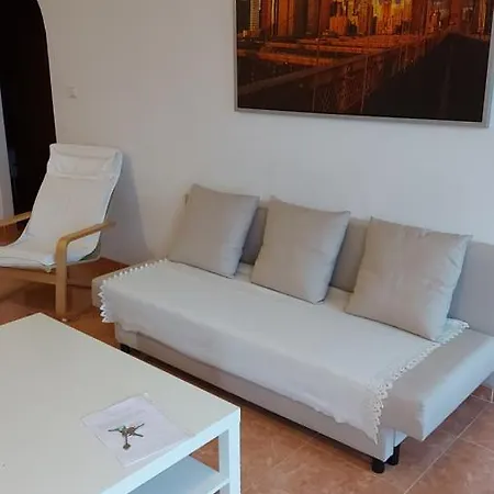 Beach Apartment *