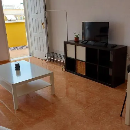 Beach Apartment *